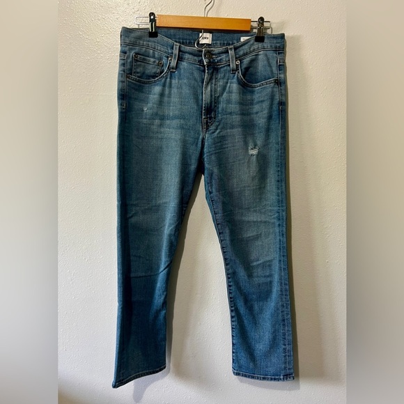EDWIN Light Wash Elin Straight Leg Crop - Size 28 (Measures 31") - Picture 4 of 13